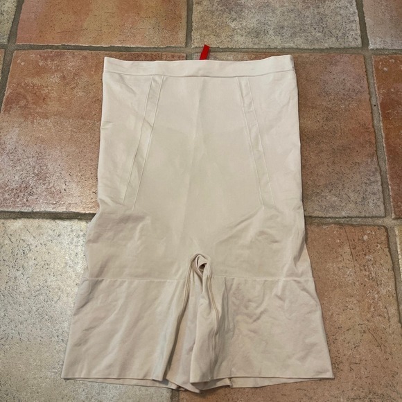 SPANX SCULPT HIGH WAIST SHORTS XL - Picture 1 of 6